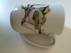 VINTAGE 1976 ENESCO SONG BIRD 10 OZ. MUGS. ( YELLOW WARBLER ) Fine China Slim