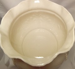 Belleek Fine Parian China Rosemore Planter, Pink Shells, Beads and Gild