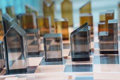 Minimalistic Brown & Black Crystal Chess Set | Architectural Design Chess Set