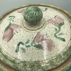 Original Parsley Stoneware Pottery Magnolia￼Covered Baking Dish