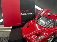 Ferrari Granturismo 1-8 D’Agostini Ferrari Enzo collectible magazine set