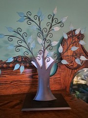 HALLMARK 2003 The Family Tree Keepsake Picture Ornament Display Tree & 5 Frames