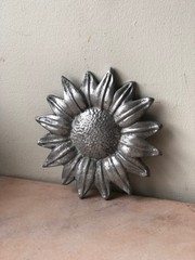 Lovely Vintage or Antique Sunflower Rosette – Cast Metal, architectural salvage