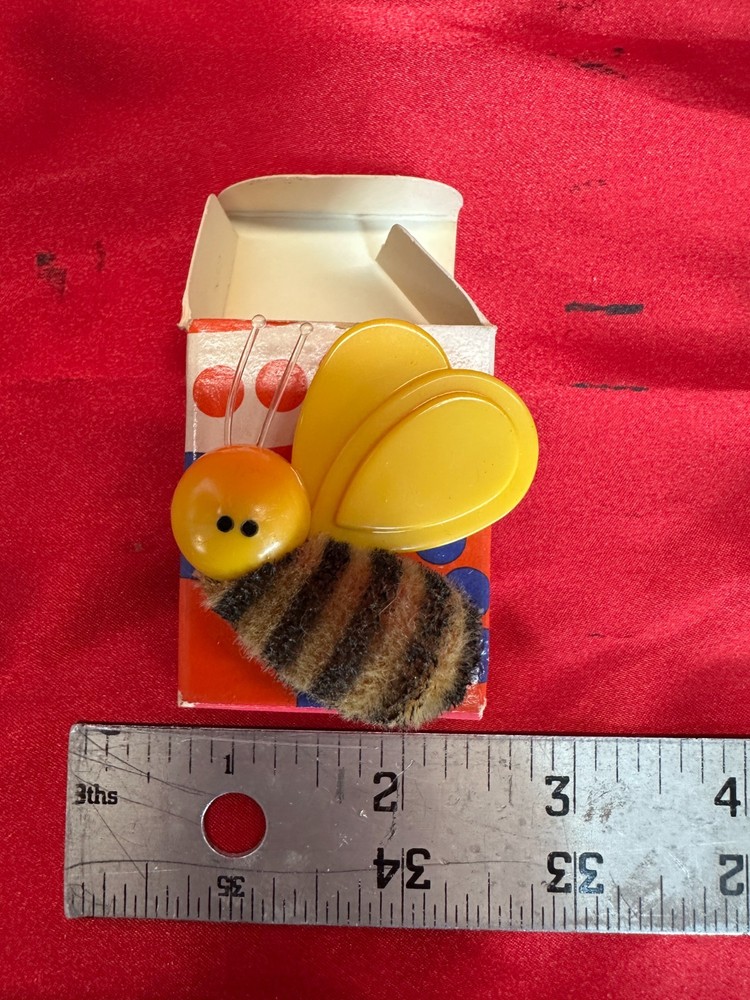 Vintage 70s Avon Fragrance Glace Pin Pal – Bumbley Bee New in Box