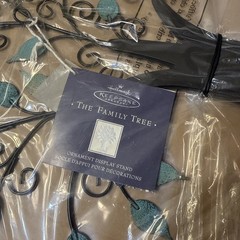 Hallmark The Family Tree 15″ Display Stand/Hang Keepsake Ornament Holder