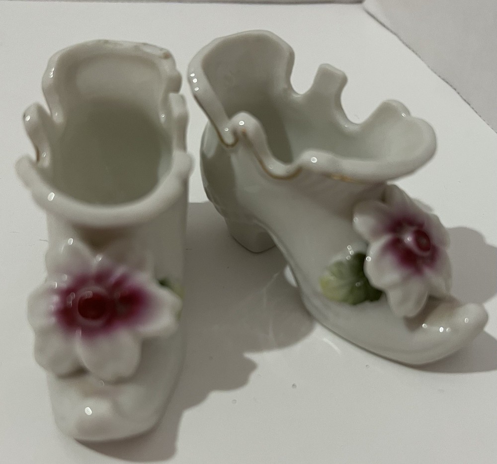 Porcelain Decorative Shoe Figurines with Floral Design, White/Purple/Gold, Japan
