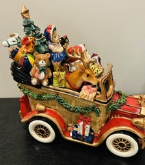 Fitz and Floyd Santa’s Classic Car Musical Figurine Wind Up Holiday Collectible