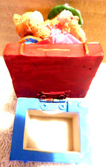 Unbranded~Marrying Bears Standing On Books Treasure Trinket Ceramic Box Vtg.
