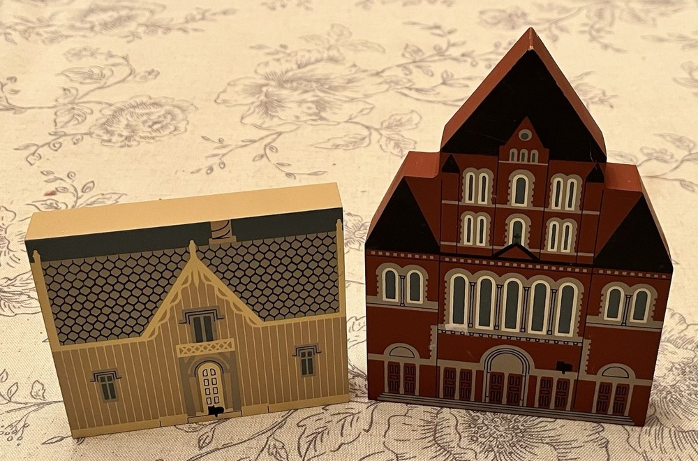 The Cats Meow Village 1993 Trinity Church Boston MA Blithewood Gatehouse Bard NY