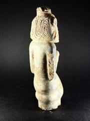 RARE ANCIENT PRE COLUMBIAN STONE CARVED TAINO BEHIQUE CROUCHED POSITION C 900AD