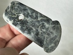 RARE PRE-COLUMBIAN ANCHOR PENDANT, COLUMBIA, COLORFUL POLISHED SERPENTINE, COA