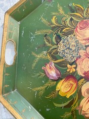 Vintage 1940’s large hand painted tole tray 26 1/4x 18 1/4 x 1,5 inches.