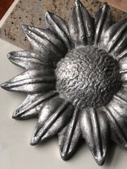 Lovely Vintage or Antique Sunflower Rosette – Cast Metal, architectural salvage