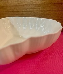VTG Belleek Porcelain HEART SHAPED TRINKET DISH Scalloped & Ruffled Edge Ireland