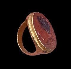 MAGNIFICENT ANCIENT ROMAN GOLD INTAGLIO RING – 2nd Century AD (AQ1)