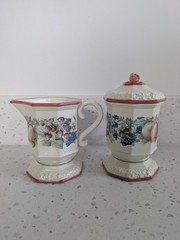 AVON Sweet Country Harvest Creamer & Covered Sugar