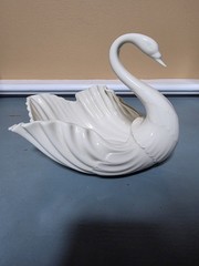 Lenox Porcelain Swan Figurine Candy or Trinket Vintage Ivory Medium 6.5”x 8.5”