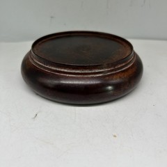 Faux Wood Riser Display Stand 5” Round Metal Painted Mahogany Finish Vase Jar
