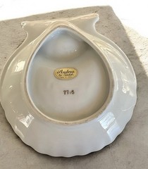 Vintage Sea Shell Trinket Soap Candy Dish White Gold Rim Unbranded Stamped #7716