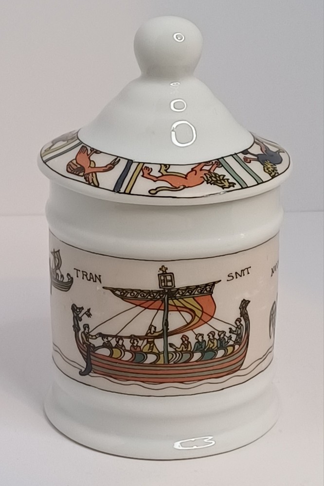 Limoges France Tapisserie de Bayeux Jar Cannister & Lid Porcelain Ht 12cm D 6cm