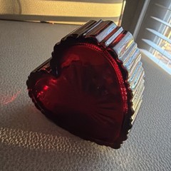 1876 Cape Cod Collection Avon Ruby Red Glass Heart Trinket Box