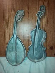 Vintage 1970’s Royal Violin & Mandolin Cast Aluminum Wall Hangings – Orange 18″