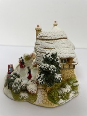 Lilliput Lane Sleigh Bells – Christmas Special Edition 2004. Code Number L2685