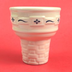 RETIRED LONGABERGER POTTERY: WOVEN TRADITIONS BLUE ICE CREAM CONE PRE-OWNED