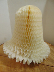 Vtg Hallmark “Wedding Bell” Honeycomb Centerpiece – 12.5” Made in USA