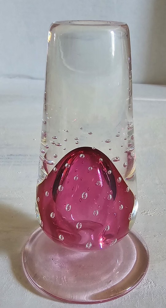 1998 NOSLO Cranberry Art Glass Modernist Vase W/Controlled Bubbles