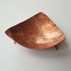 Copper art trinket coin dish tripod legs MCM retro modernist triangular vintage