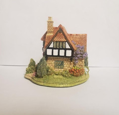 Lilliput Lane Cottages Little Raindrop Mint in its original box with deed. L2688