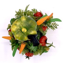 Vtg Anthropomorphic Vegetable Plastic Centerpiece Kitsch Lashes Top Hat * READ