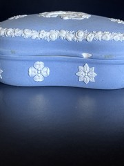Wedgwood Jasperware heart-shaped trinket box