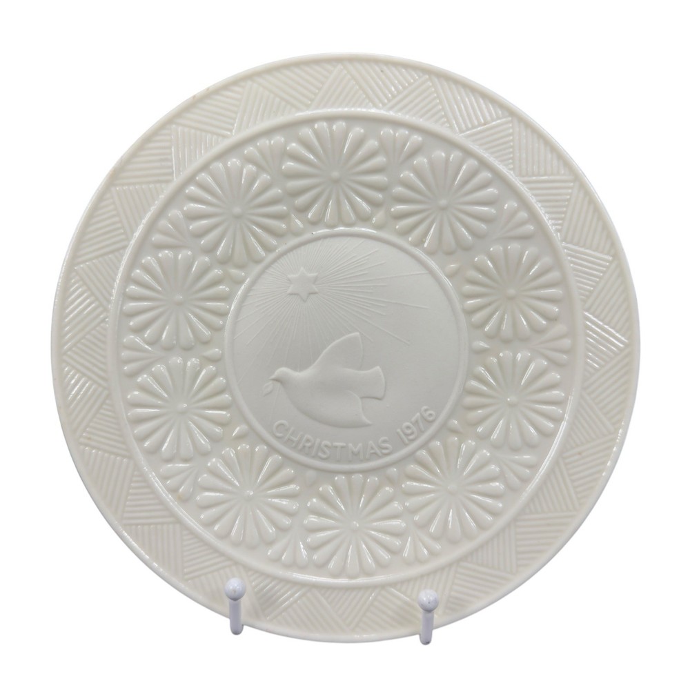 Belleek Christmas 9inch Plate Dish Fine Porcelain 1976 Dove of Peace Ireland VTG