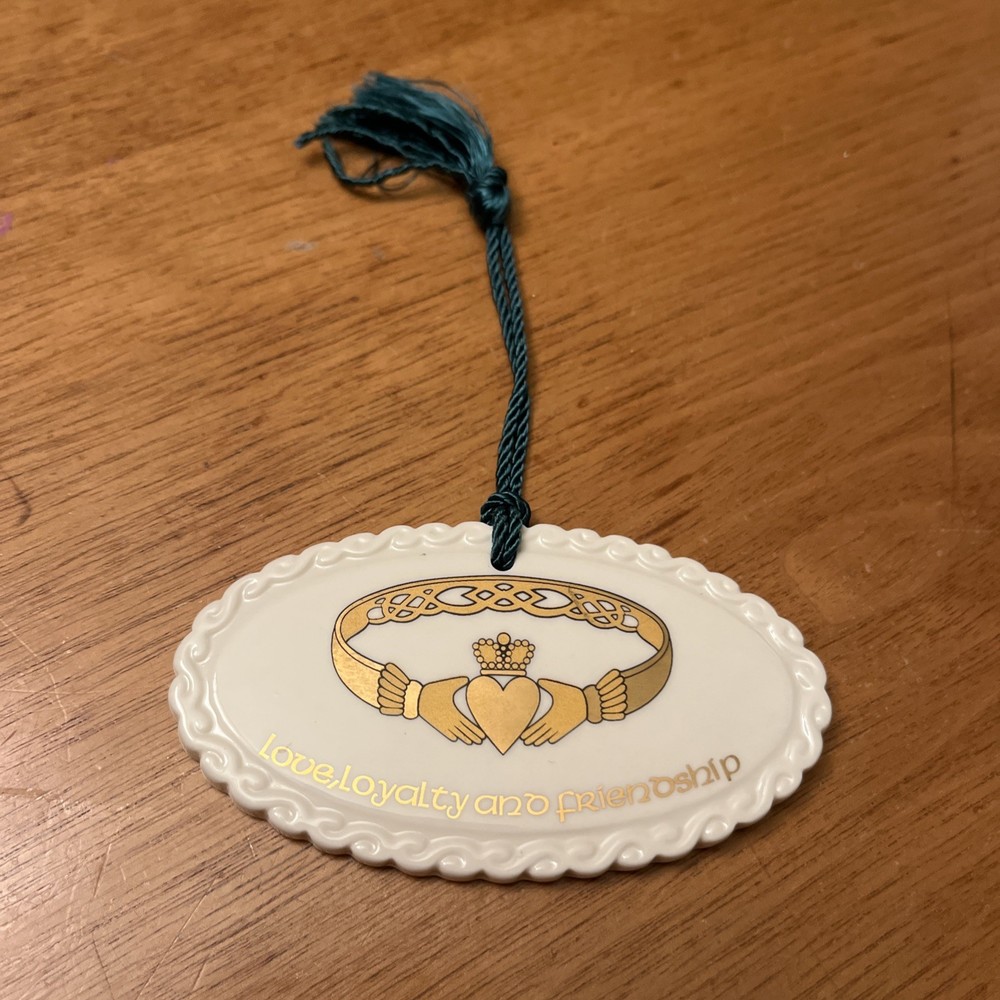 Irish Claddagh Ring Emblem Ornament Love Loyalty Friendship Donegal Parian China