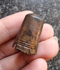 Post Medieval / Georgian Thimble Antique Metal Detecting Find 24x17mm (20)