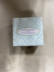 Madame Alexander Classic Collectibles – Pretty Bow Box, NIB J24
