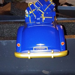 La Prairie Blue Gold Collectible Decorative Model Car Switzerland Plastic