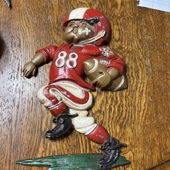 Vintage 1976 Homco Cast Aluminum Football Player Sexton Wall Hanger