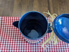 9.5″high BLUE Metal Enamaled Percolator w/SUNFLOWERS-BUTTERFLIES decals x DECOR