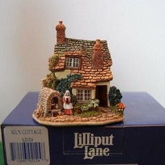 Lilliput Lane Cottages Kiln Cottage L2124 Mint in original box with deed.