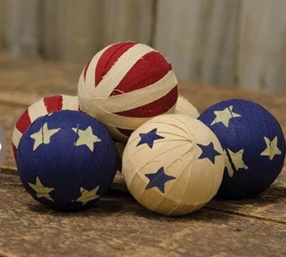NEW PRIMITIVE AMERICANA RAG BALLS Set of 6 Bowl Fillers Red Cream Dk Blue 2.5″D