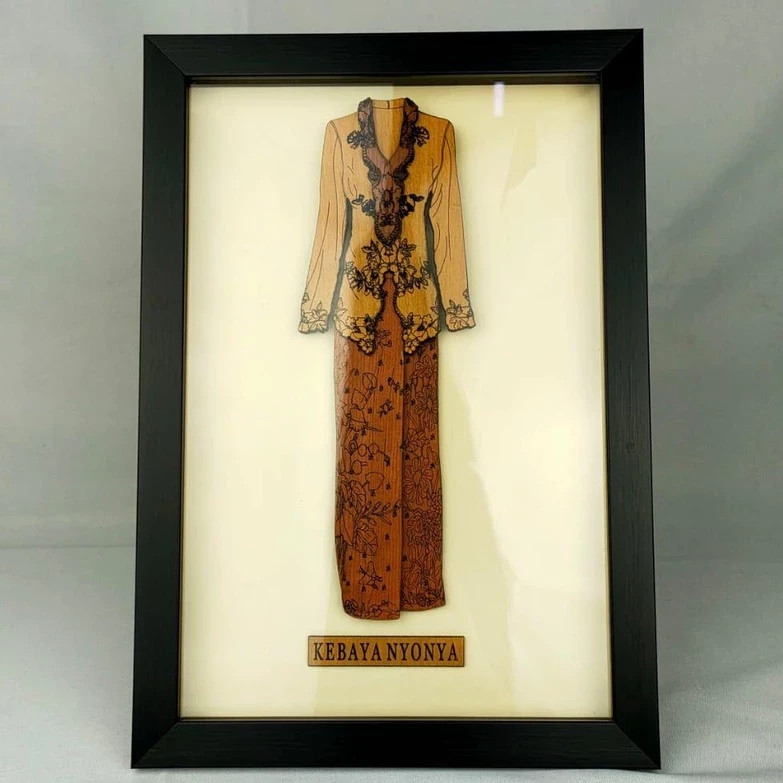 Handmade Malaysian Nyonya Kebaya Framed Wall Art Traditional 2D Wooden Craft Déc