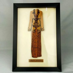 Handmade Malaysian Nyonya Kebaya Framed Wall Art Traditional 2D Wooden Craft Déc