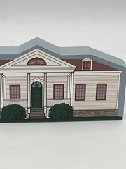 VTG Rare Cat’s Meow Shelve Sitters Augustus Sacket House Sackets Harbor NY T7