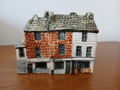 Tey Pottery THE PANTILES Tunbridge Wells Britain In Miniature Handcrafted Model