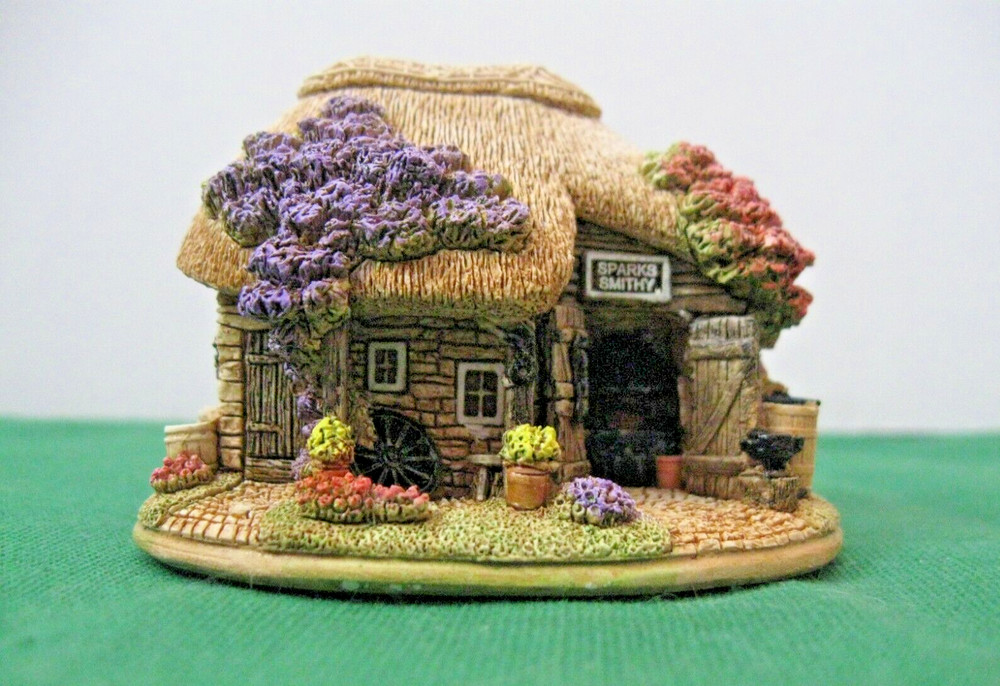 Lilliput Lane Collectibles Where Sparks Fly. Mint in its box with deed. L2631
