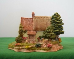 Lilliput Lane Summer Days Mint in original box with a deed. L2059
