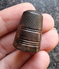 Post Medieval / Georgian Thimble Antique Metal Detecting Find 24x17mm (20)